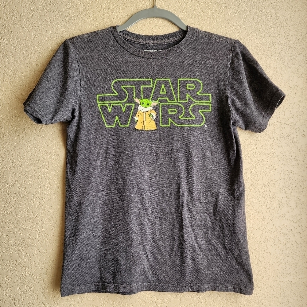 Star Wars grey Yoda short sleeve shirt Size L